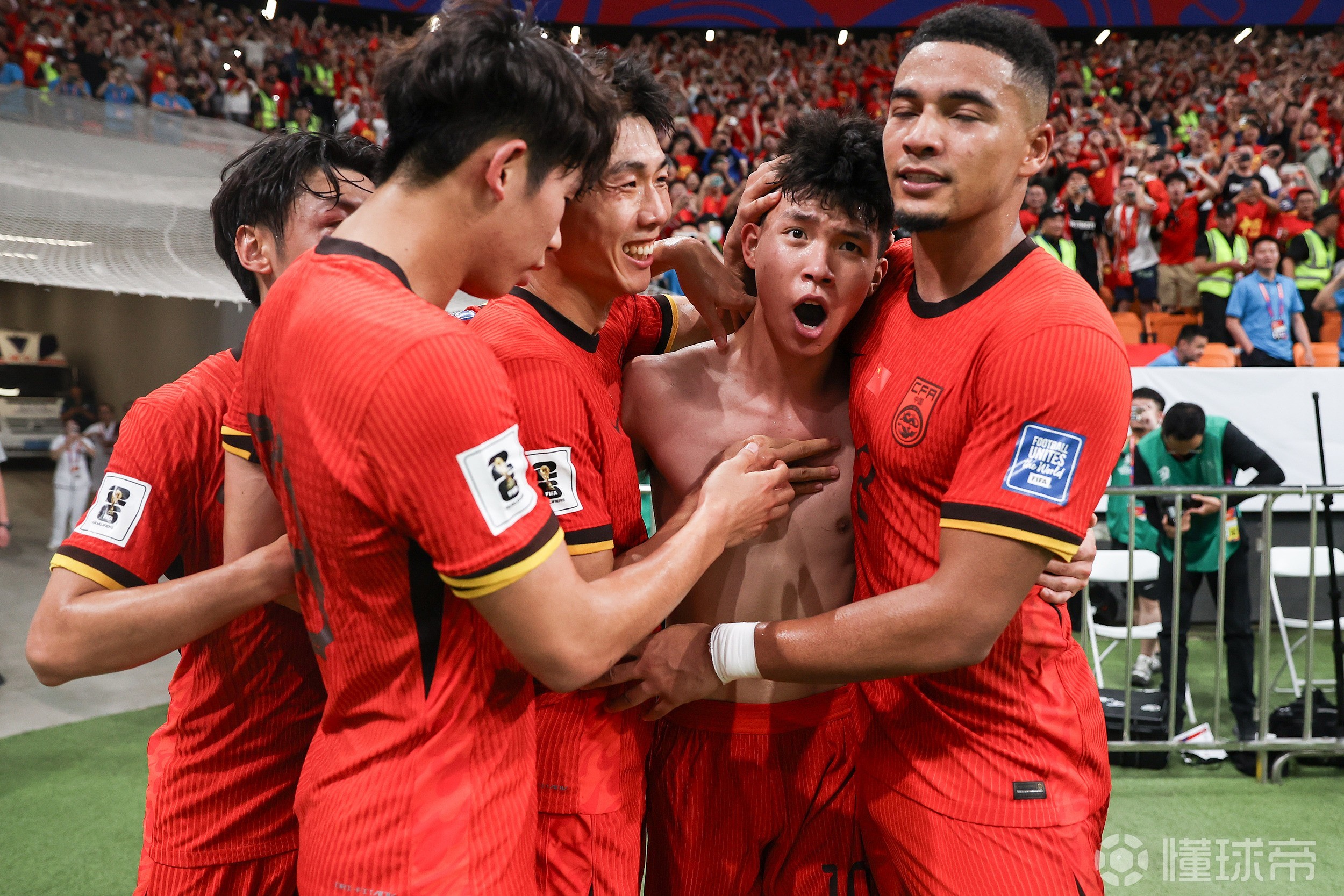 关于热议国足1-0中国香港：大部分时间索然无味加快选帅效率的信息