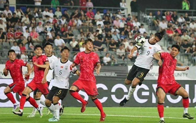 od体育-包含3-1！中国女足太强，冲击东亚冠军，宋凯督战，直播引热议的词条