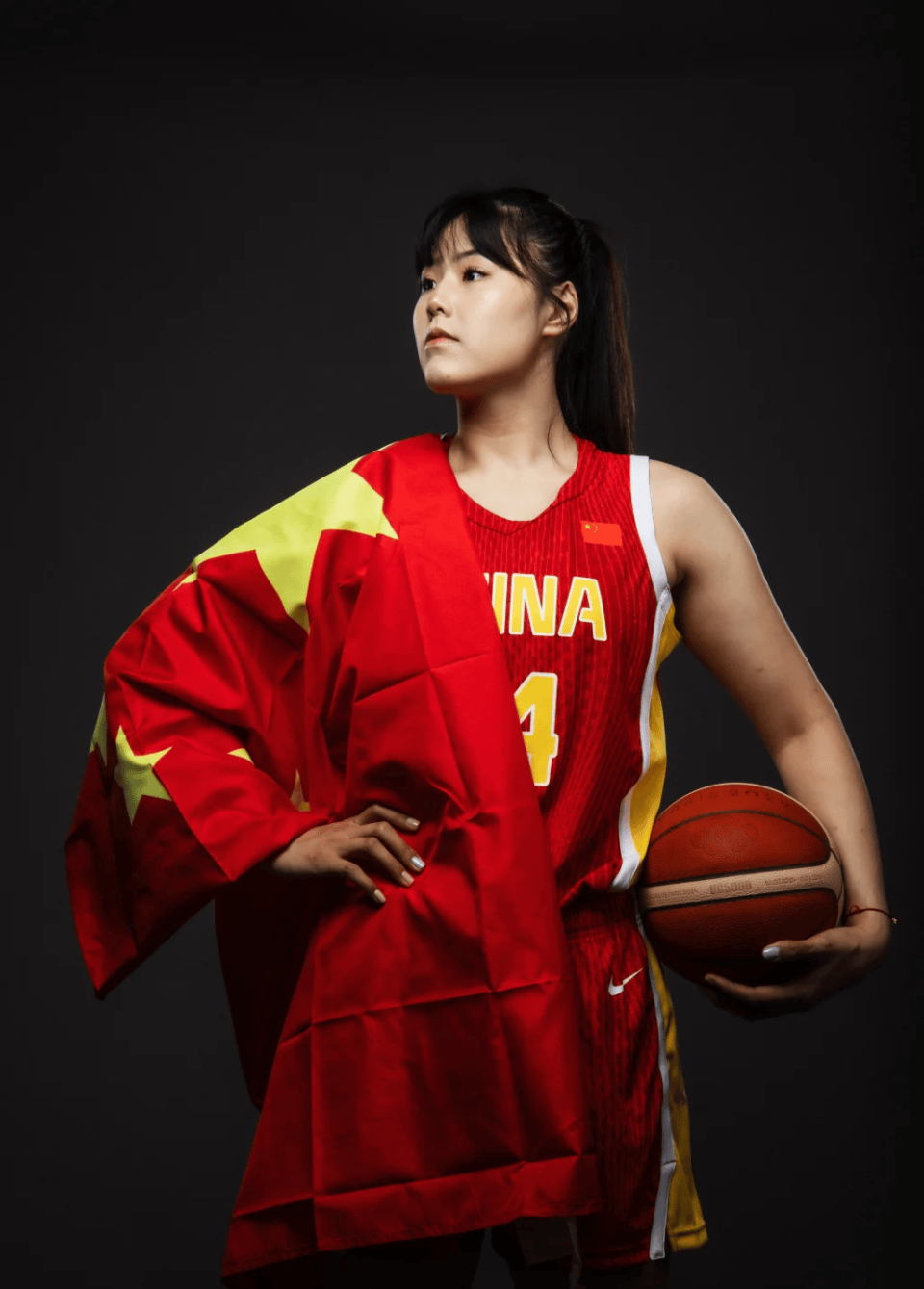 19分12篮板！李月汝取得WNBA生涯首次两双的简单介绍